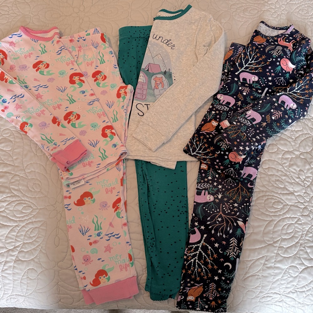 Girls size 7 pajama lot
